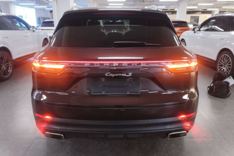 保时捷 2018款 Cayenne 3.0T车身外观6004