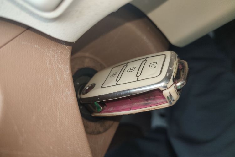 五菱汽车 宏光MINIEV 2024款 第三代 215km 进阶版中控内饰11