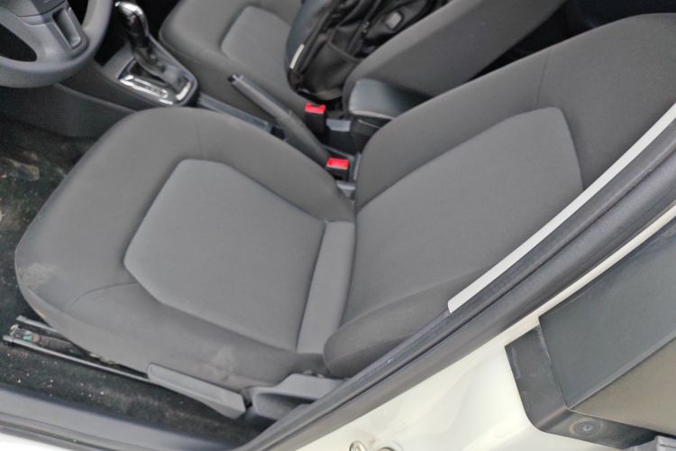 大众 捷达 2015款 质惠版 1.6L 自动时尚型中控内饰19