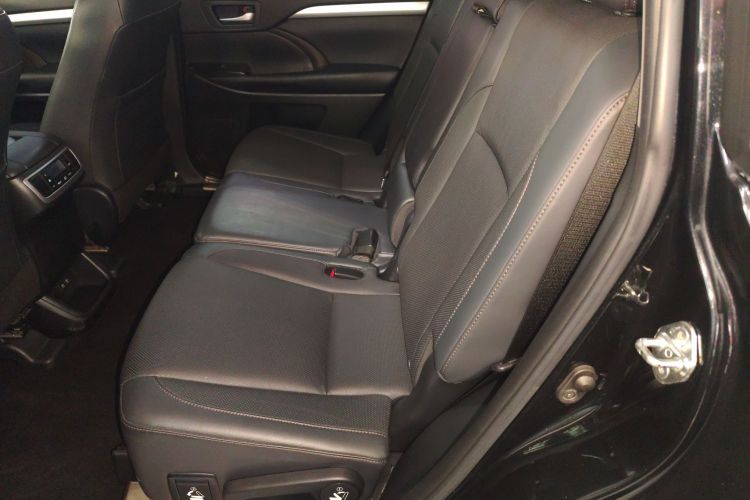 丰田 汉兰达 2021款 2.0T 四驱豪华版 7座中控内饰7004