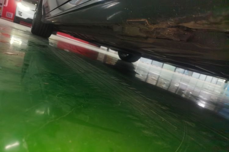 奔驰C级 2018款 C 200 运动版局部细节9002