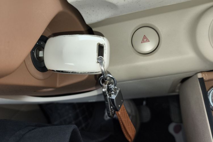 五菱汽车 宏光MINIEV 2024款 第三代 215km 青春版中控内饰11