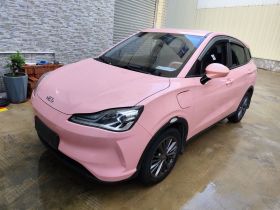 哪吒汽车 哪吒V 2022款 潮 400 Lite 粉色定制款