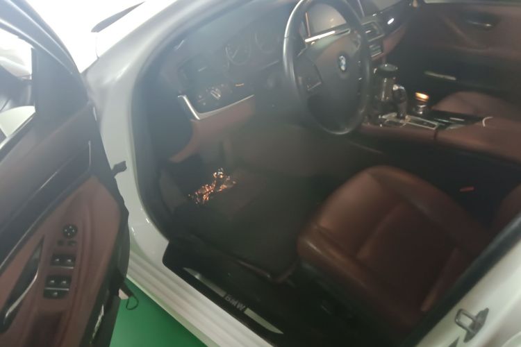 宝马5系 2014款 520Li 典雅型中控内饰7003