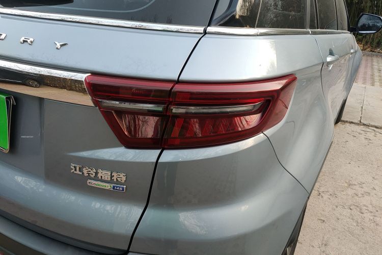 福特 2020款 领界S EcoBoost 145 CVT铂领型车身外观6006