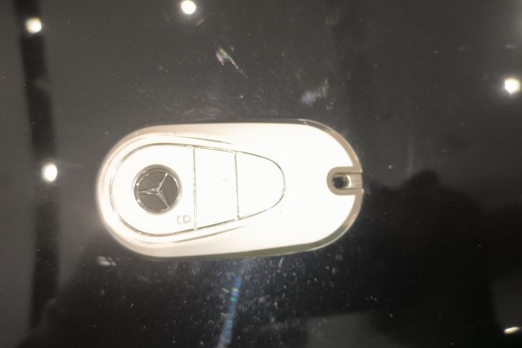 奔驰E级 2025款 E 300 L 豪华型中控内饰11