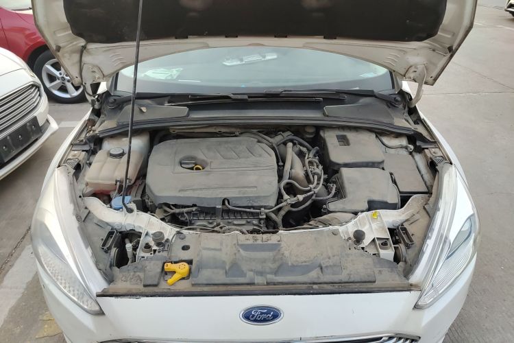 福特 福克斯 2015款 三厢 EcoBoost 180 自动精英型机舱底盘24