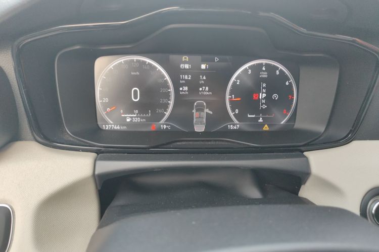 领克01 2017款 2.0T 两驱耀Pro版中控内饰14