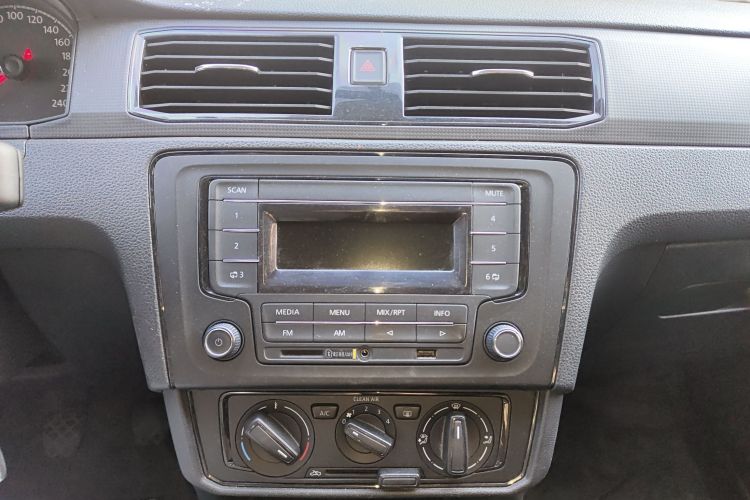 大众 桑塔纳 2019款 1.5L 手动风尚版 国VI局部细节16