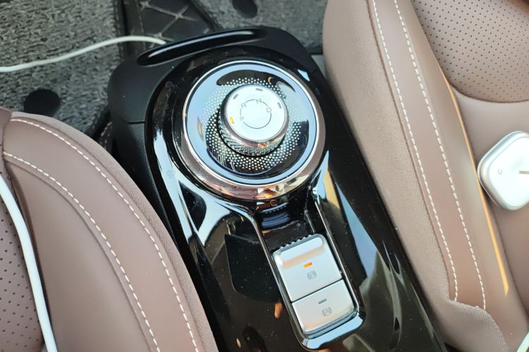 五菱汽车 五菱缤果 2023款 333km 灵犀互联+款中控内饰18