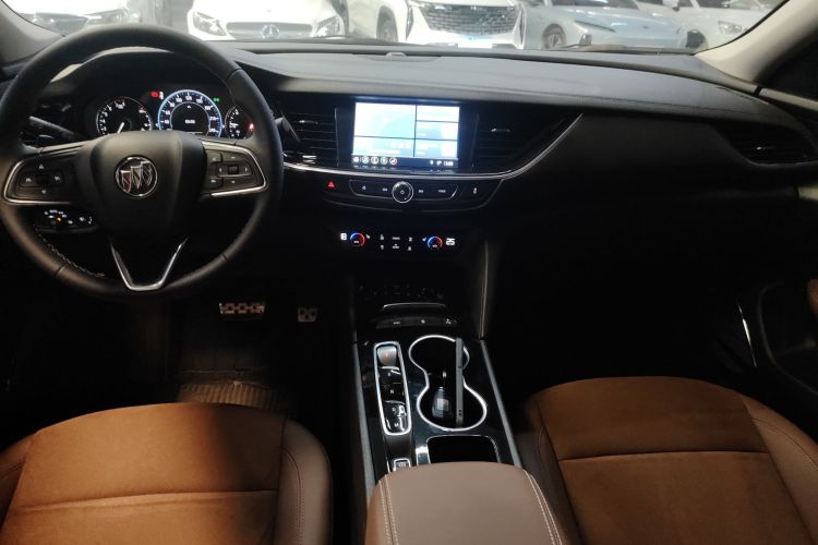 别克 君威 2020款 552T 豪华型中控内饰18