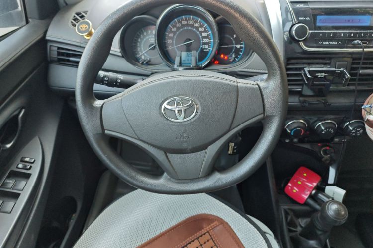 丰田 威驰 2014款 1.5L 手动智臻版局部细节13