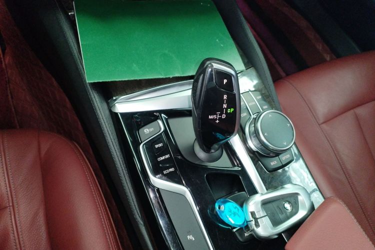 宝马5系 2018款 改款 530Li 领先型 M运动套装局部细节18