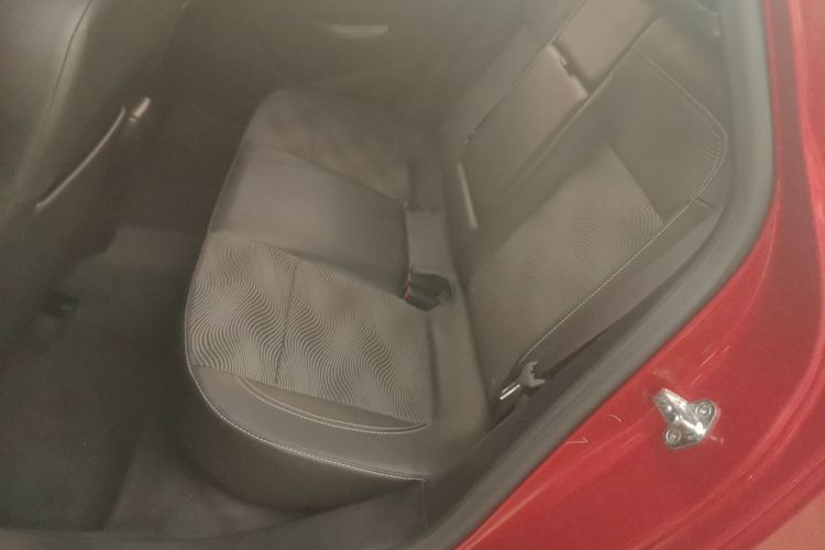 别克 英朗 2014款 XT 1.6L 自动时尚版中控内饰21