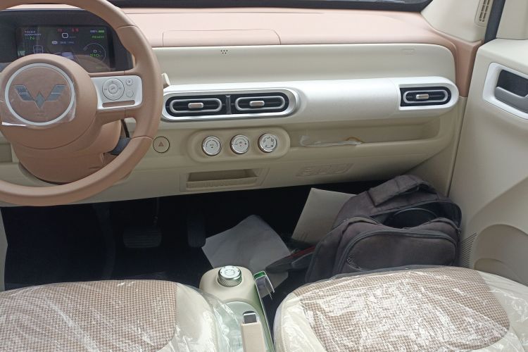 五菱汽车 宏光MINIEV 2024款 第三代 215km 青春版局部细节16