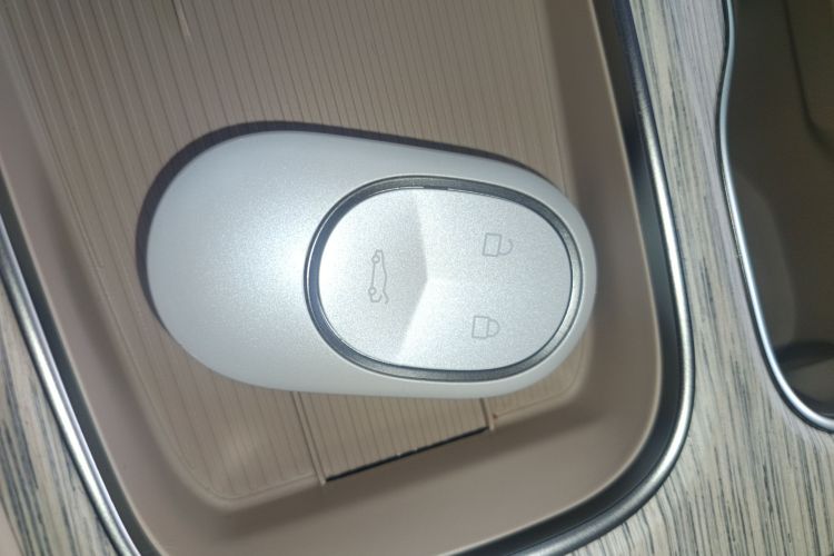 蔚来ET7 2024款 100kWh 行政签名版中控内饰11