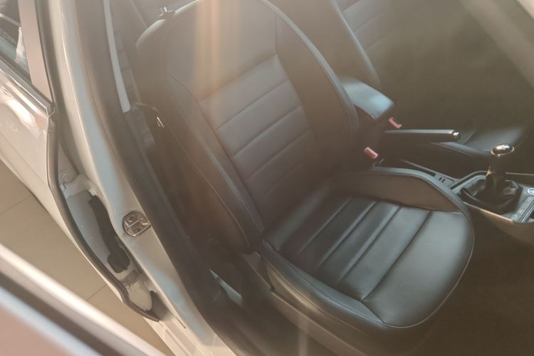 大众 朗逸 2017款 1.6L 手动舒适版局部细节41