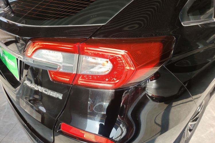 本田 冠道 2019款 240TURBO 两驱精英版车身外观6006