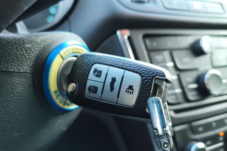 别克 昂科拉 2015款 1.4T 自动两驱都市精英型中控内饰11