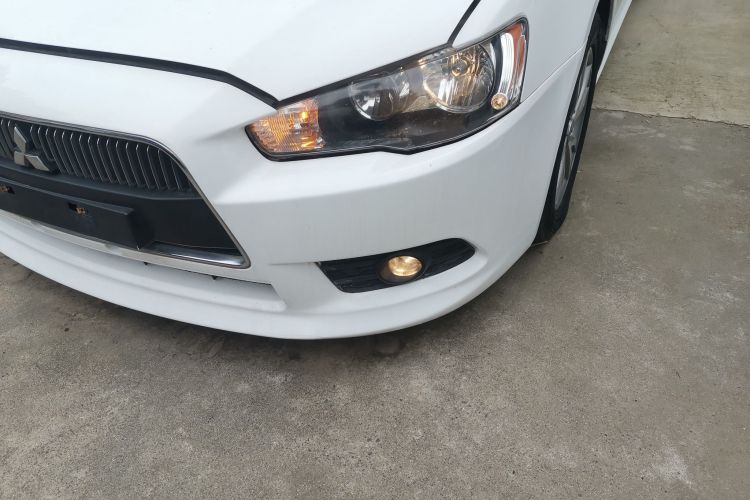 三菱 翼神 2014款 竞速版 1.8L CVT舒适型局部细节36