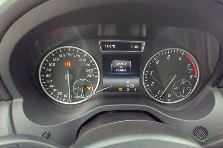 奔驰A级(进口) 2015款 A 180 标准型中控内饰14