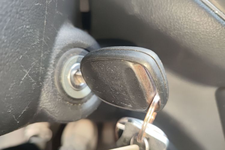 长安凯程 2021款 1.5L欧诺S智享版非空调客车JL473QG中控内饰7001