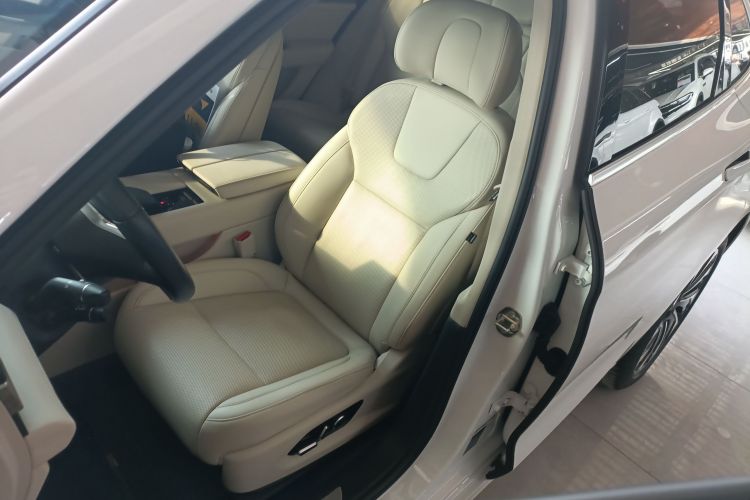 鸿蒙智行 问界M5 2022款 增程后驱标准版中控内饰19