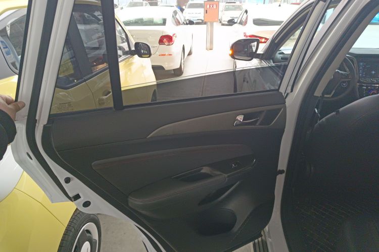 长安CS75 2017款 尚酷版 1.5T 自动锋享型中控内饰7008