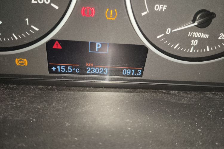 宝马1系(进口) 2016款 118i 领先型中控内饰15