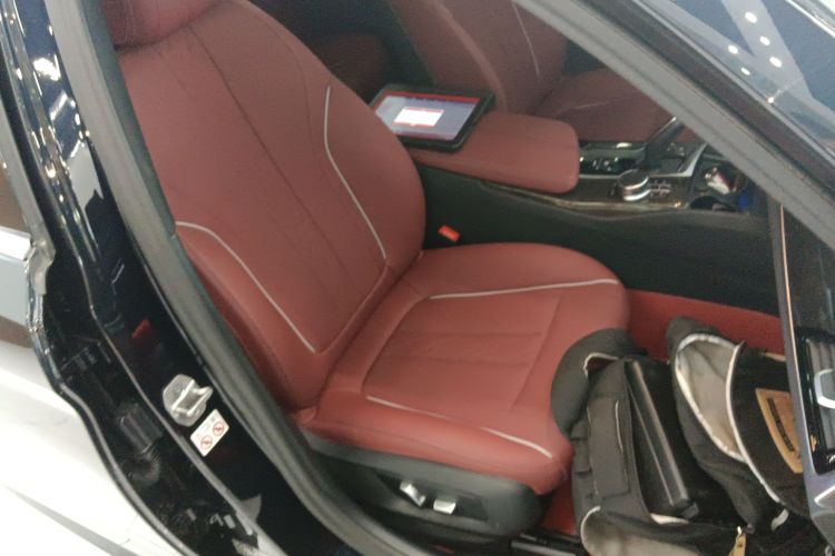 宝马5系 2022款 改款二 525Li M运动套装局部细节41