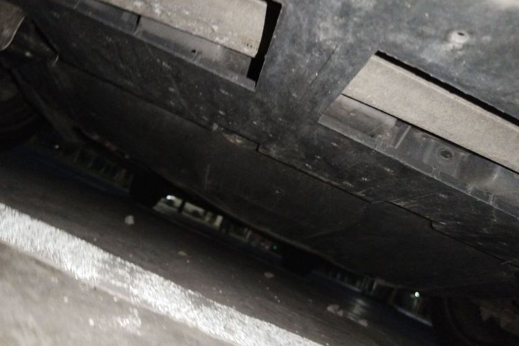 东风风神 东风A9 2016款 1.8T 豪华型局部细节9008