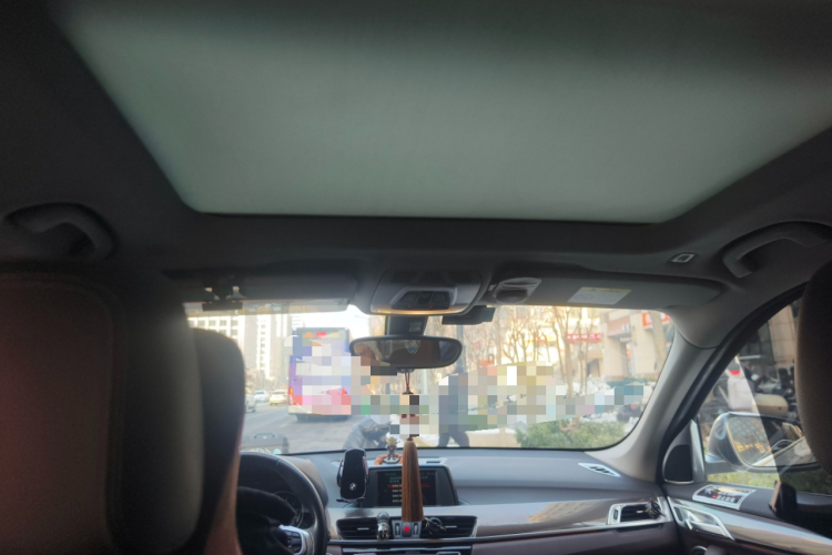 宝马X1 2018款 sDrive18Li 尊享型中控内饰22