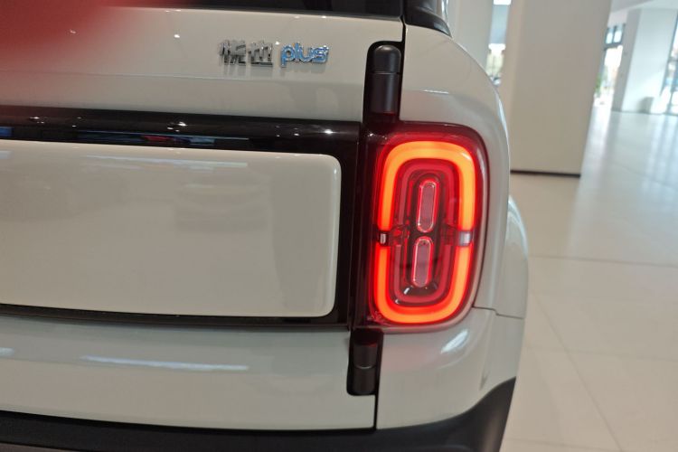 宝骏悦也Plus 2026款 301km咖啡创业版车身外观6006