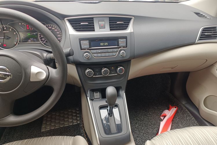 日产 轩逸 2016款 1.6XE CVT舒适版局部细节16