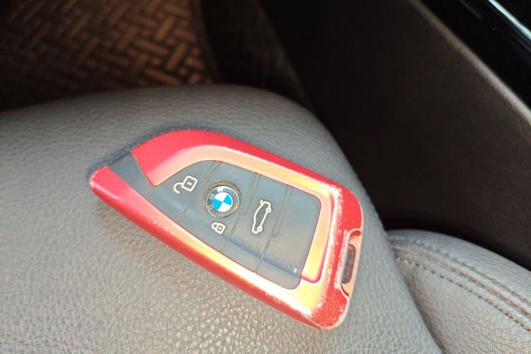 宝马1系 2018款 118i 运动型中控内饰11