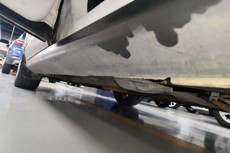 标致3008 2015款 2.0L 自动潮流版局部细节9002