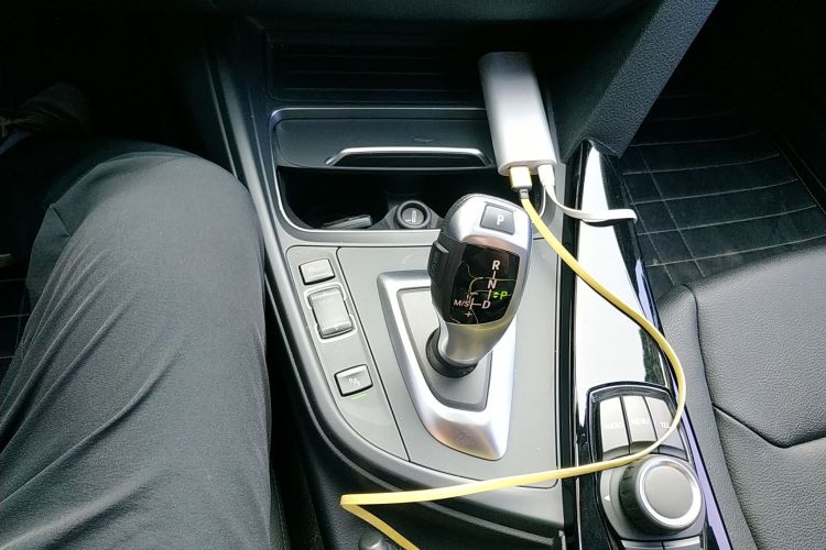 宝马3系 2017款 320Li 时尚型中控内饰18