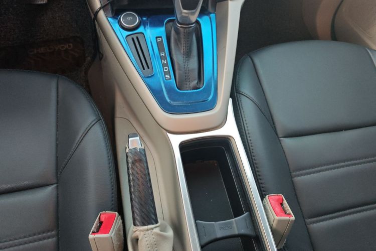 福特 福克斯 2018款 三厢经典 1.6L 自动舒适型智行版中控内饰18