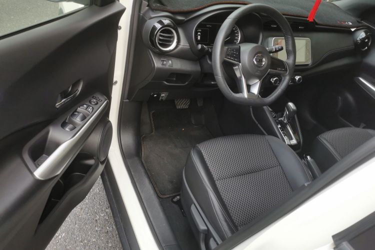 日产 劲客 2018款 1.5L CVT智联豪华版中控内饰7003