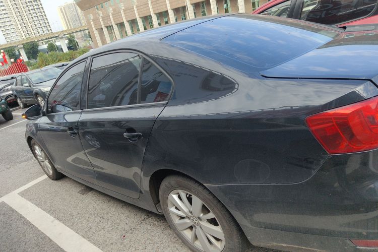 大众 速腾 2014款 1.4TSI 自动时尚型车身外观4