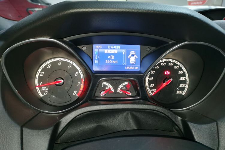 福特 福克斯(进口) 2013款 2.0T ST 标准版中控内饰14