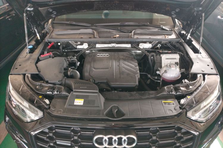 奥迪Q5L 2025款 45周年典藏版 40 TFSI 豪华动感型局部细节24