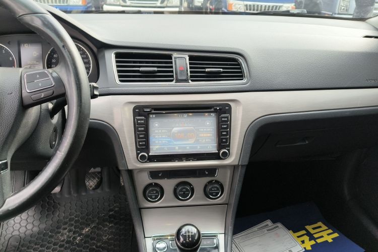 大众 朗逸 2013款 改款 1.4TSI 手动豪华版中控内饰16