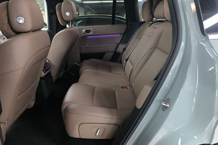 理想汽车 理想L6 2025款 Max 智能焕新版中控内饰7004