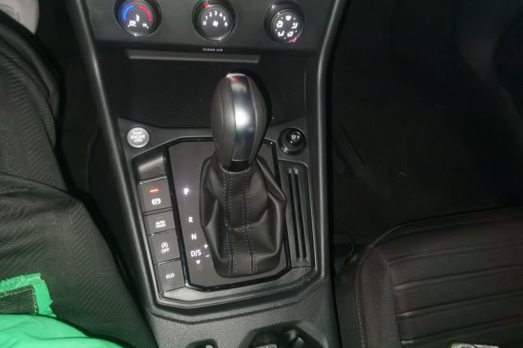 大众 朗逸 2024款 300TSI DSG星空满逸版中控内饰18