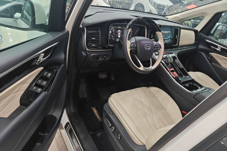 广汽传祺 传祺M8 2021款 大师系列 390T 四座御尊版中控内饰20