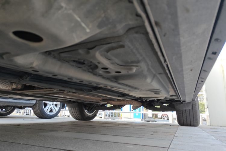 凯迪拉克XT4 2021款 28T 两驱领先型局部细节9002