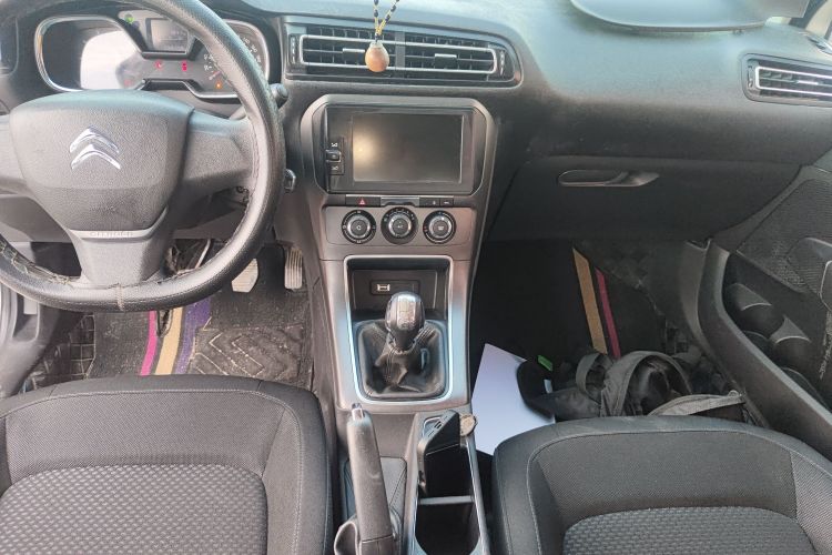 雪铁龙 C4世嘉 2018款 1.6L 手动舒适型中控内饰16