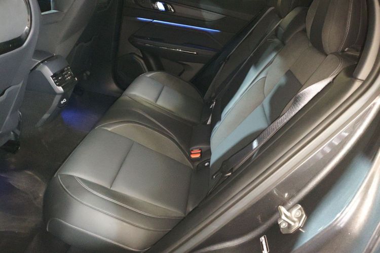 领克01 EM-P 2023款 1.5TD EM-P PM中控内饰7004