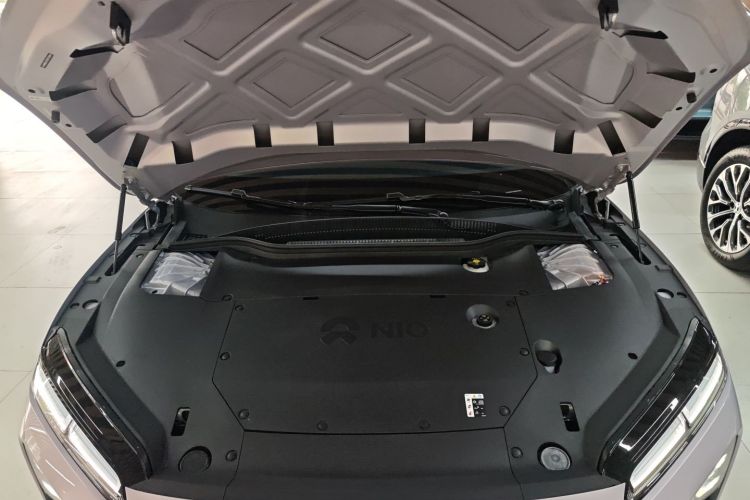 蔚来ET5T 2025款 75kWh Touring机舱底盘24